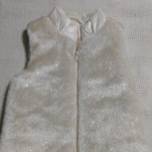 NWT - Girl's Faux fur sleeveless vest